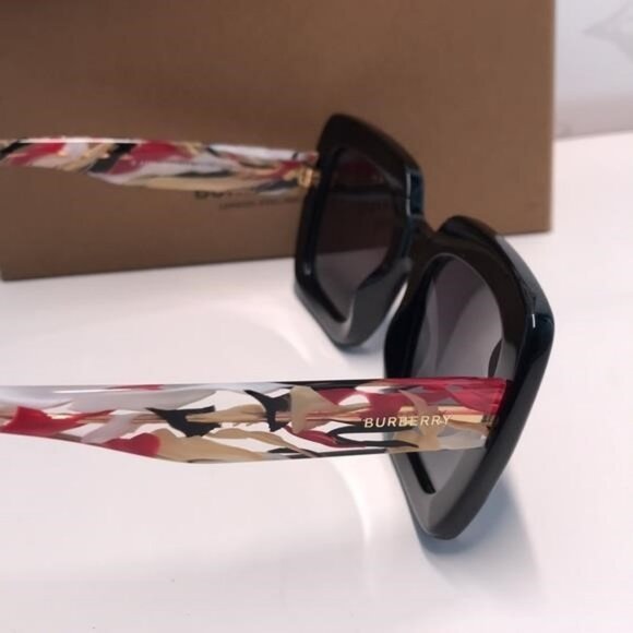 NEW AUTHENTIC Black Square Sunglasses BE4284 3809 main image 4